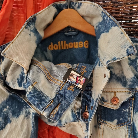 DOLLHOUSE Blue Jean Acidwash Crop Top Denim Jacket - Picture 3 of 4